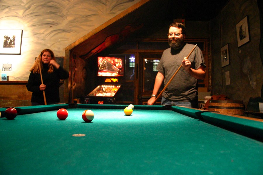 Cote' Playing Pool at Lovejoy's - Part 1